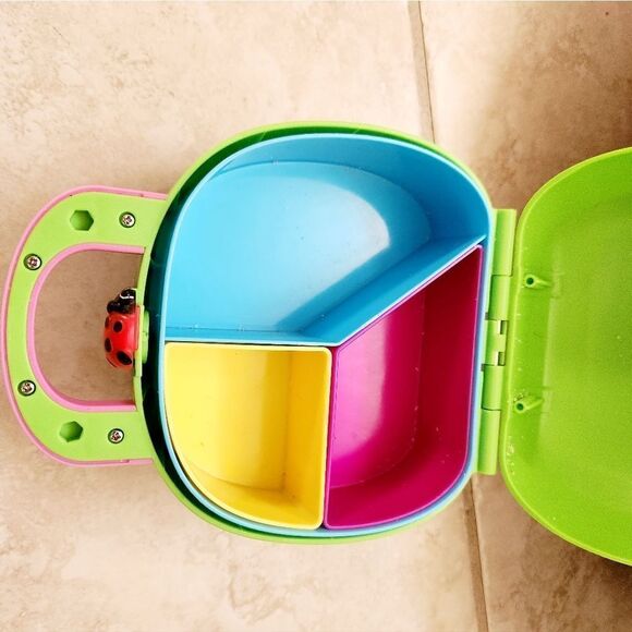 Cocomelon play lunch pail - Picture 11 of 14